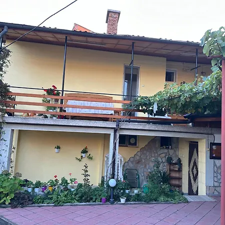Habitación en casa particular руми *